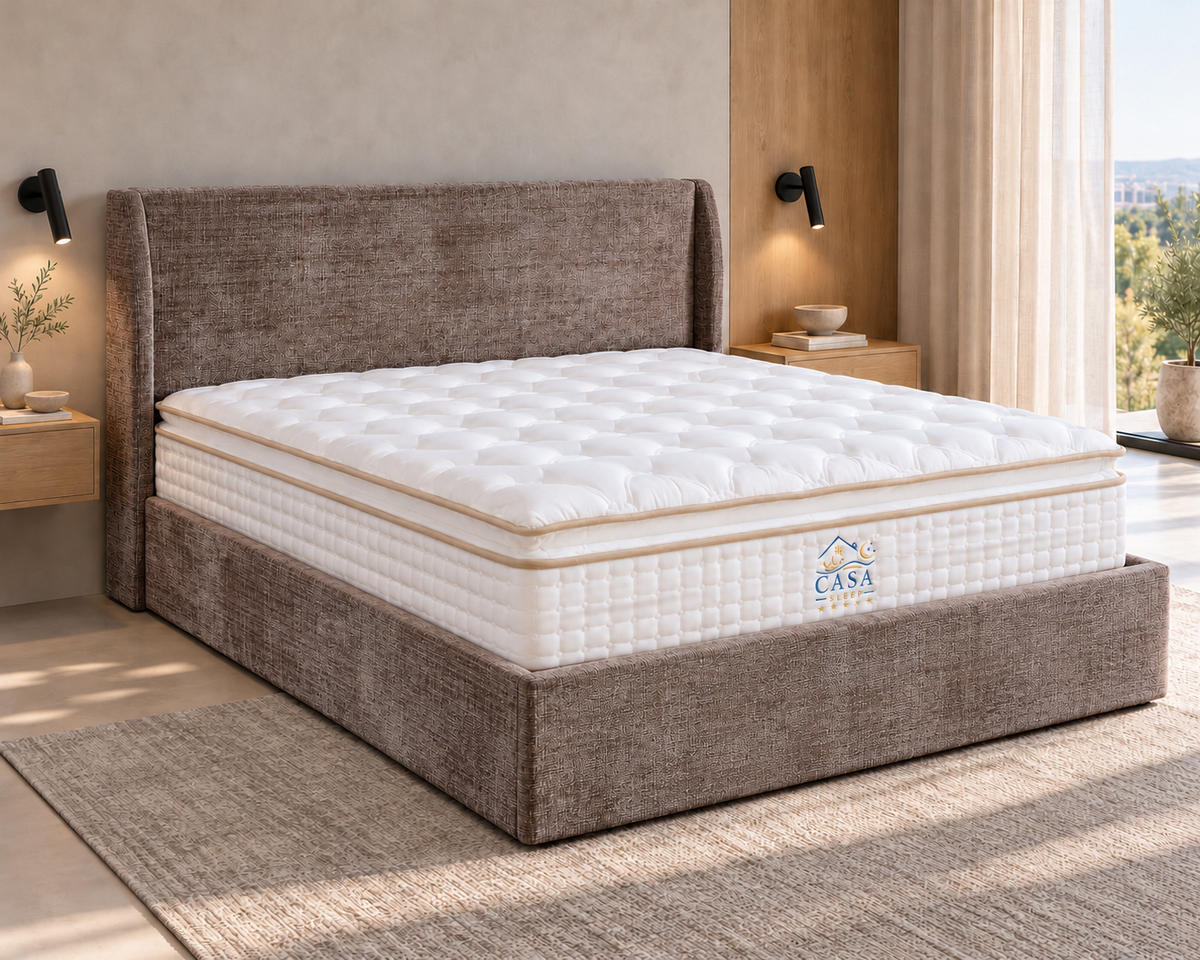 Matelas 180 × 200 cm beige — Photo en situation — lit et accessoires non inclus