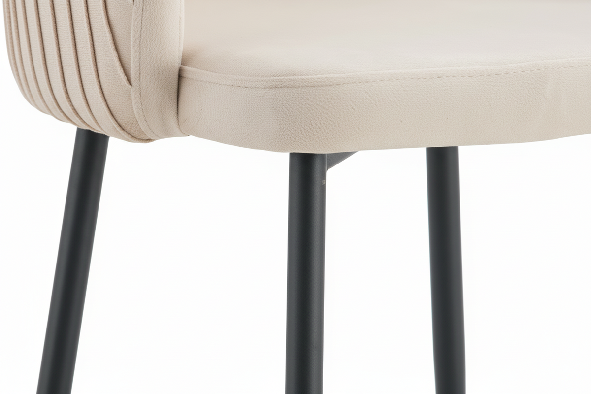 Lot 2 Chaises Salle à Manger Carlita Accoudoirs Velours Beige Pieds Gold 44,5x50x80cm