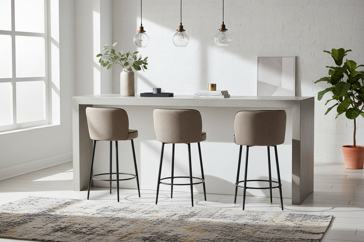 Lot 2 Tabourets de Bar Cathy Taupe Pieds Métal Noir