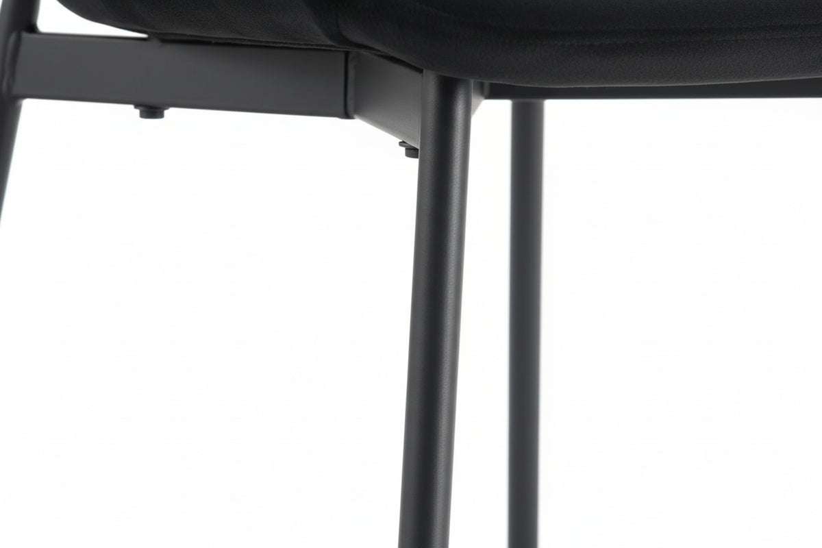Lot 4 Chaises Salle à Manger Elen Velours Noir Pieds Métal Noir