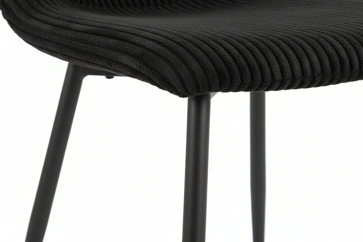 Lot 4 Chaises Salle à Manger Bobby Velours Côtelé Noir Pieds Métal Noir 52x44x87cm