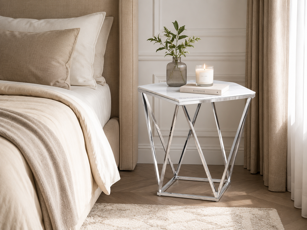 Bout de Canapé ALINA Chrome & Marbre Blanc – 50x50x56 cm #couleur_marbre_blanc