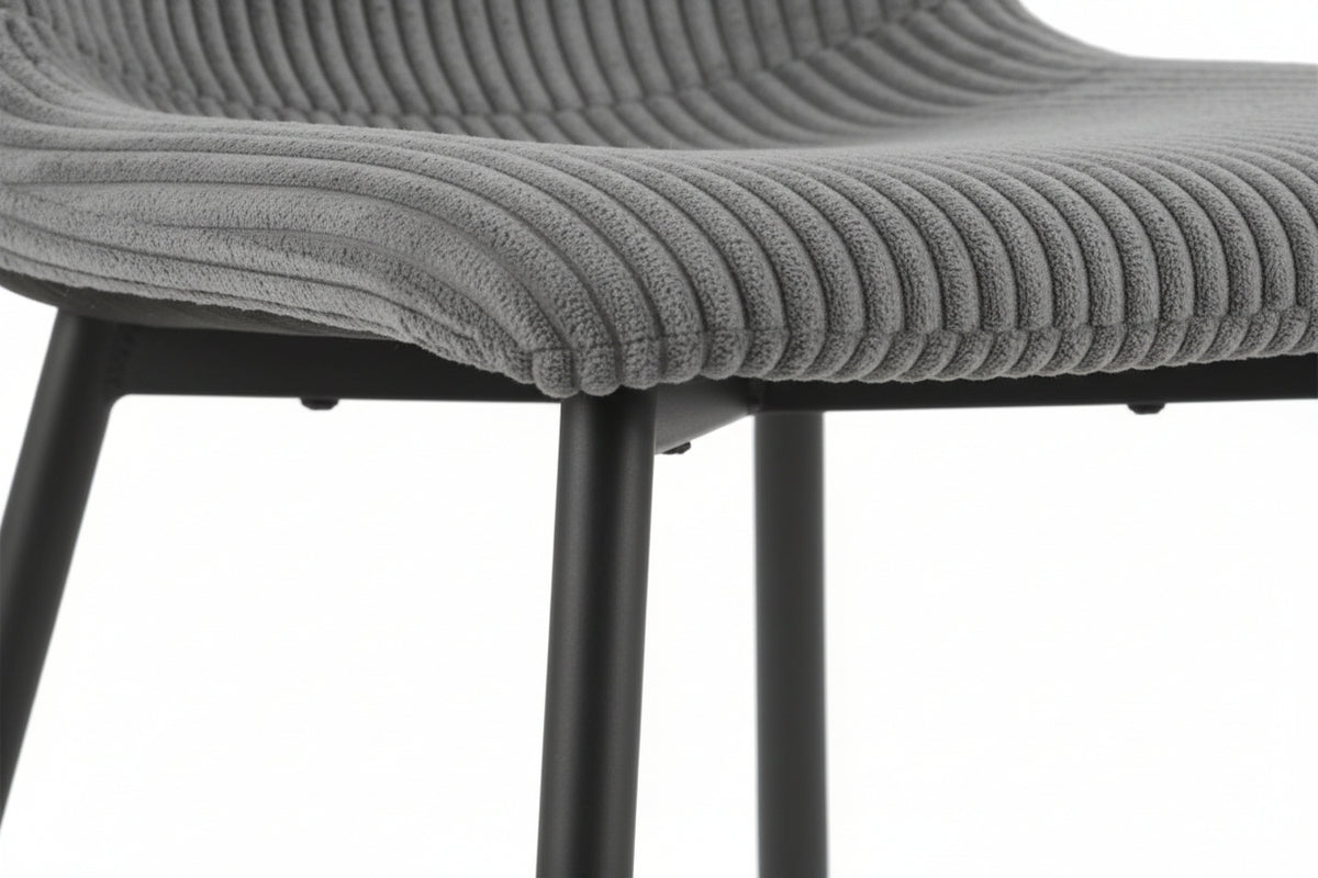 Lot 4 Chaises Salle à Manger Bobby Velours Côtelé Gris Pieds Métal Noir 52x44x87cm